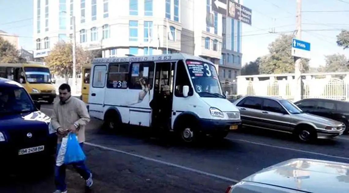У Кіровограді у маршрутки на ходу відпало колесо (ФОТО) фото 1