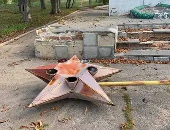 В громаді на Кіровоградщині з пам’ятного знаку прибрали радянську зірку (ФОТО) фото 1