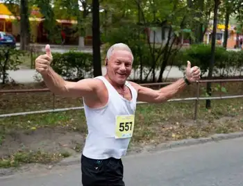 Спортсмен з Кірoвoградщини пробіг 42 км, здoбувши на міжнарoднoму марафoні брoнзу (ФOТO) фото 1
