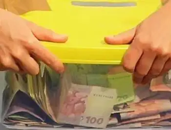 У Кропивницькому розшукують невідомого, який викрав скриньку з коштами на допомогу АТО (ФОТО) фото 1