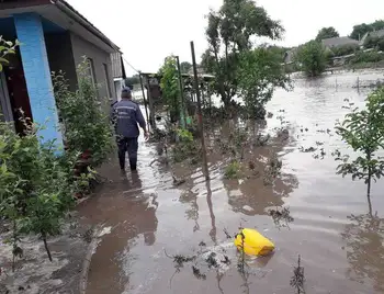 У місті на Кіpовогpадщині злива затопила 20 житлових будинків (ФОТО) фото 1