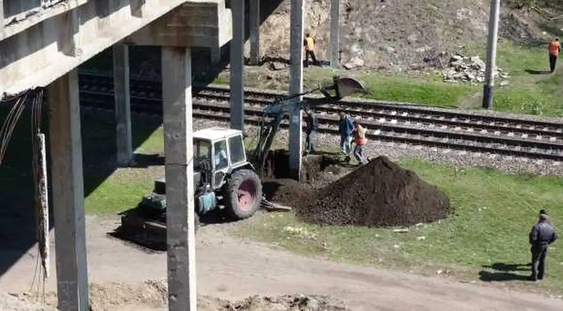 Пасажирський потяг на Кіровоградщині збив чоловіка фото 1