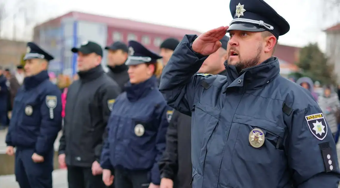 У Кропивницькому склали присягу нові патрульні поліцейські  (ФОТОРЕПОРТАЖ) фото 1