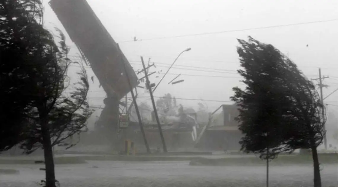 Як на Кіровоградщині вижити під час урагану фото 1