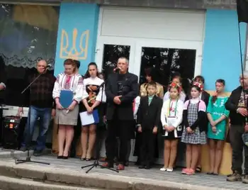 На Кіровоградщині пам'ять про загиблих воїнів АТО увічнили на стіні школи (ФОТО) фото 1