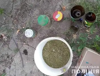 У жителя Кіровоградщини знайшли майже 2 тисячі рослин коноплі (ФОТО) фото 1