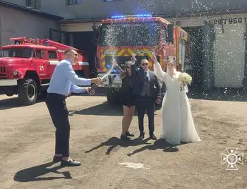 Весілля рятувальників