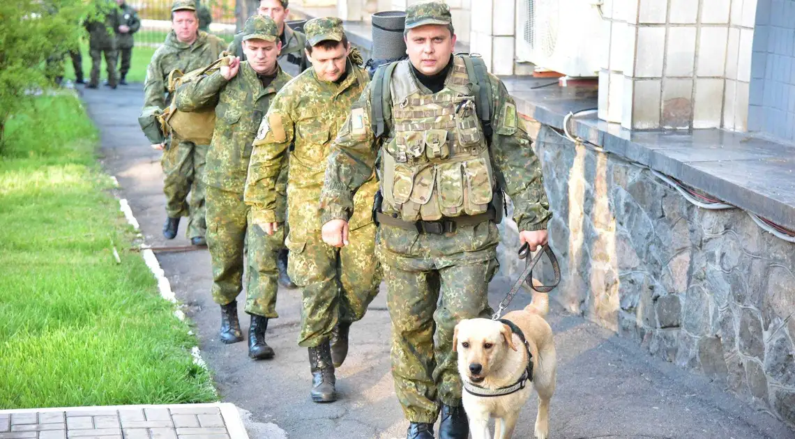 Прифронтовий Маріуполь «зачищають» від бойовиків «ДНР» (ВІДЕО) фото 1