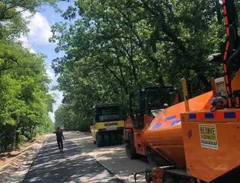 На Кіровоградщині ремонтують дорогу до дендропарку "Веселі Боковеньки" фото 1