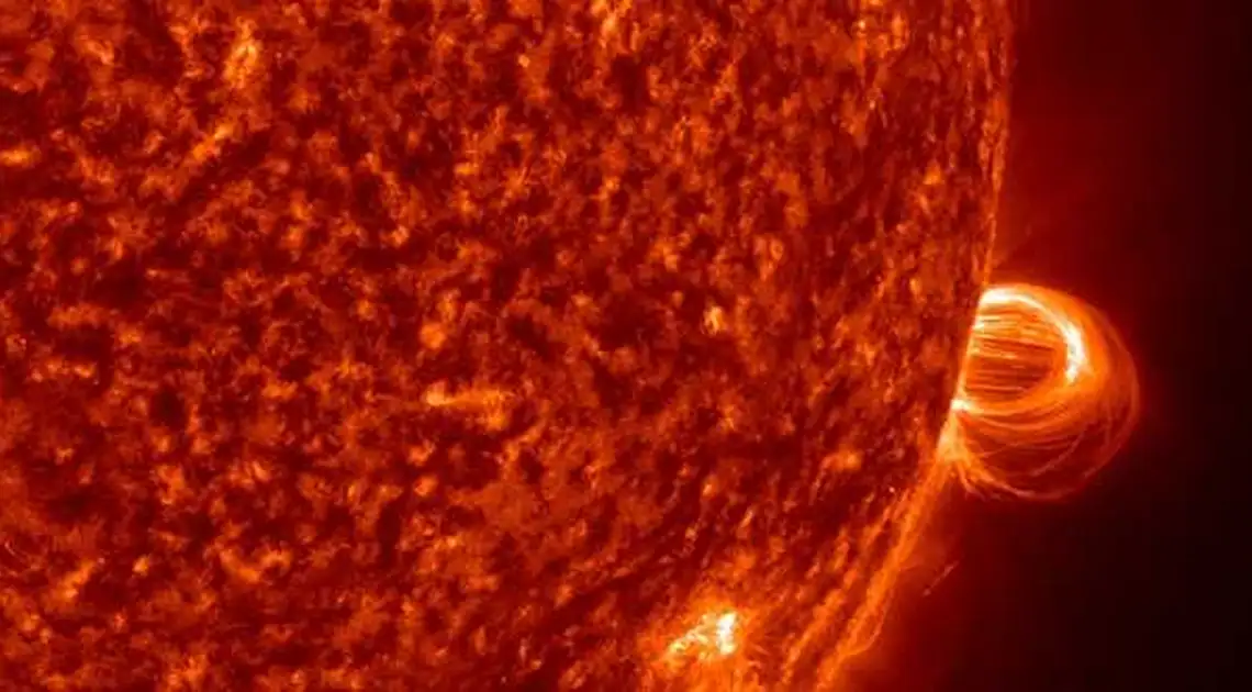 NASA продемонструвало, як на Сонці йде потужний корональний дощ (ВІДЕО) фото 1