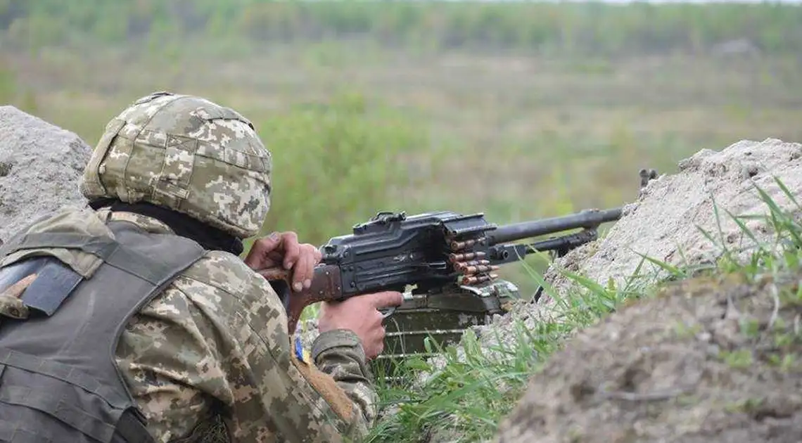 Знищена бронетехніка та позиції «ЛДНР»: на Донбасі «працює» легендарна група К-2 (ВІДЕО) фото 1