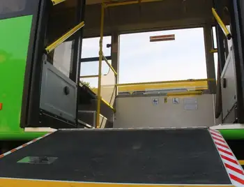 пандус в автобусі