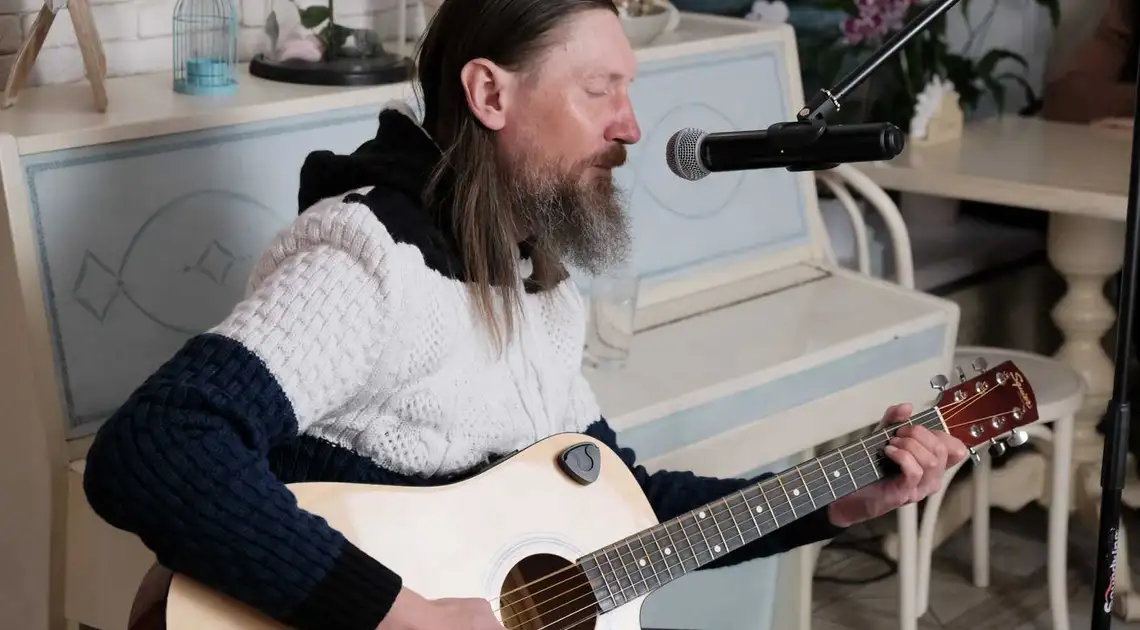 У Кропивницькому відбувся перший концерт вуличного музиканта (ФОТО) фото 1