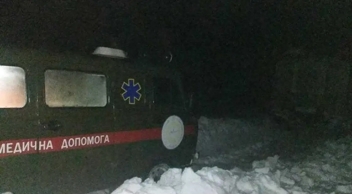 На дорогах Кіровоградщини 25 водіїв стали заручниками негоди (ФОТО) фото 1