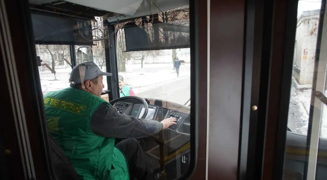 Завтра тролейбуси у Кропивницькому тимчасово змінять свої маршрути фото 1