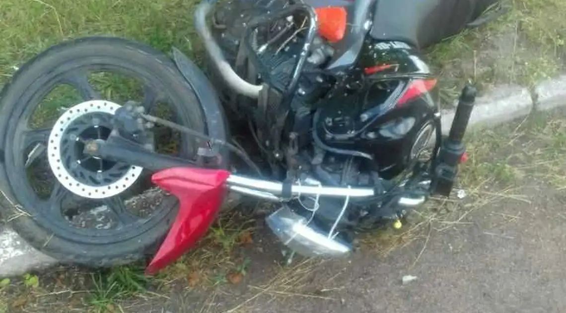 На Кіpовогpадщині внаслідок ДТП загинув мотоцикліст фото 1