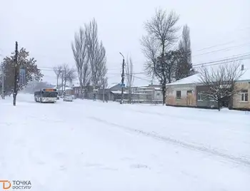 У міськраді Кропивницького розповіли, що завадило комунальникам якісно прибрати дороги від снігу фото 1
