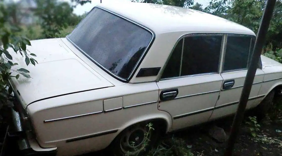Чоловік на Кіровоградщині намагався «покататися» на 2 чужих автівках (ФОТО) фото 1