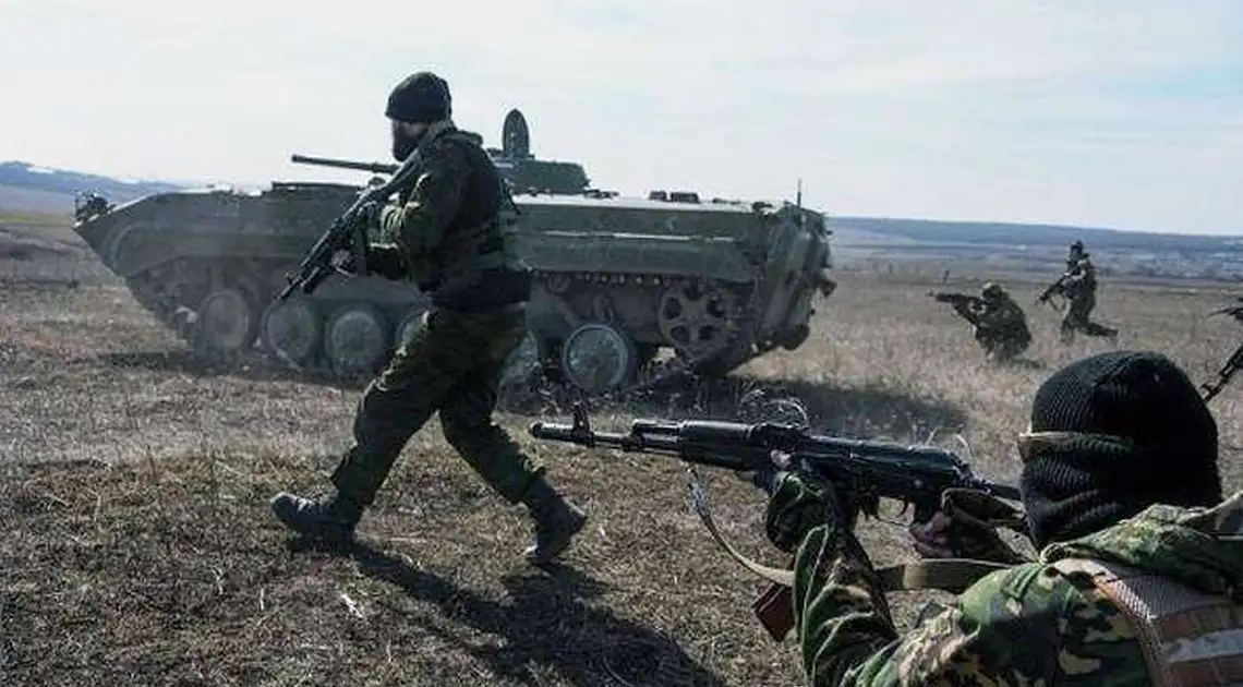 Піхота бойовиків «ДНР» атакує позиції ЗСУ під Новолуганським (ВІДЕО) фото 1