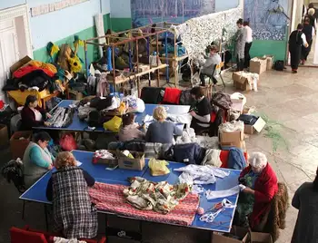 "Сільські волонтери": Будинок культури на Кіровоградщині перетворився на волонтерський вулик (ФОТО) фото 1