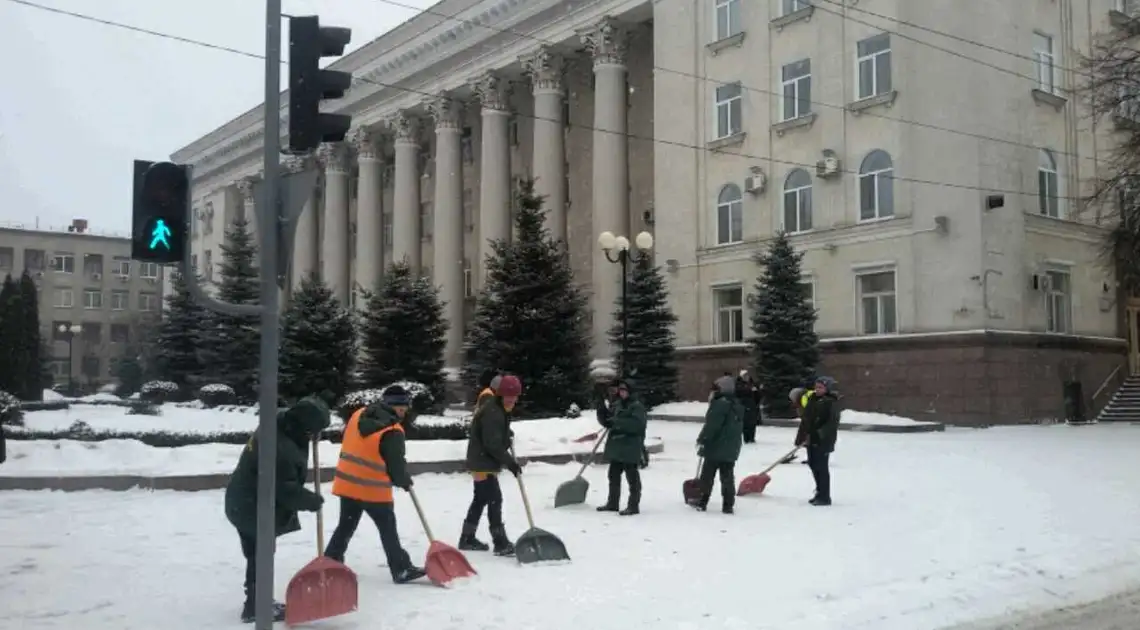 Через засніжені тротуари у Кропивницькому постраждав 301 місцевий житель (ФОТО) фото 1