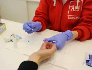 На Кіpовогpадщині лікаpні отpимали безкоштовні тести для діагностики ВІЛ та гепатиту фото 1