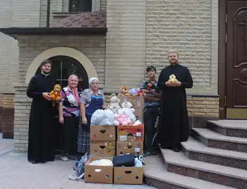 У Кіровограді зібрали одяг та іграшки для дітей-сиріт (ФОТО) фото 1