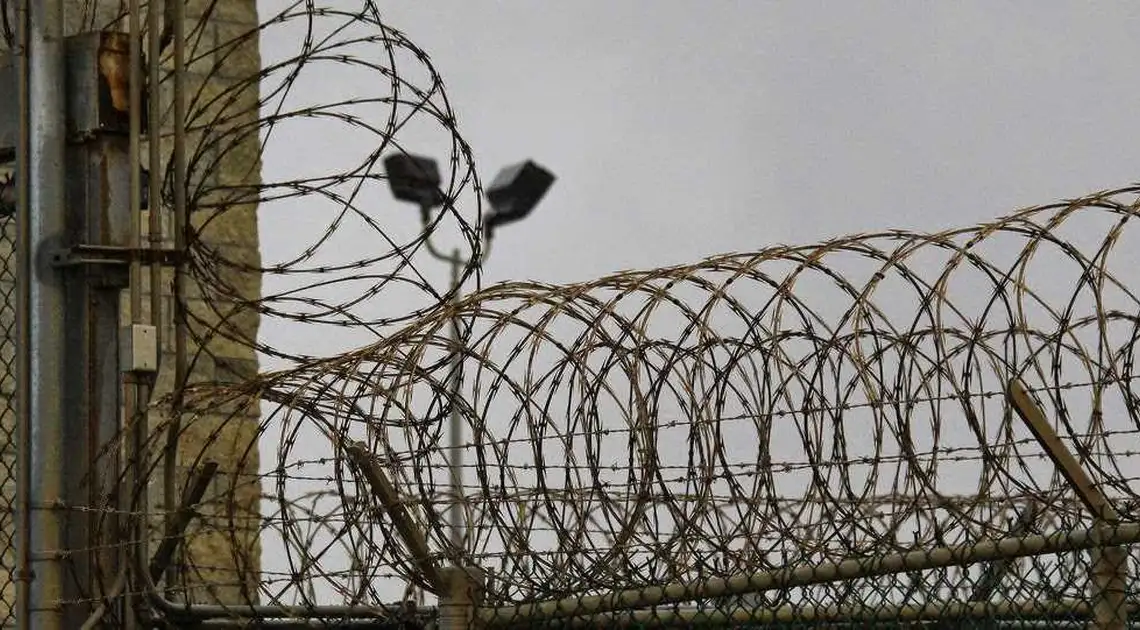 Будьте обережні, з колонії в Кропивницькому втік ув'язнений (ФОТО) фото 1