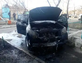 На Кіровоградщині спалили шикарний позашляховик місцевого підприємця (ФОТО) фото 1