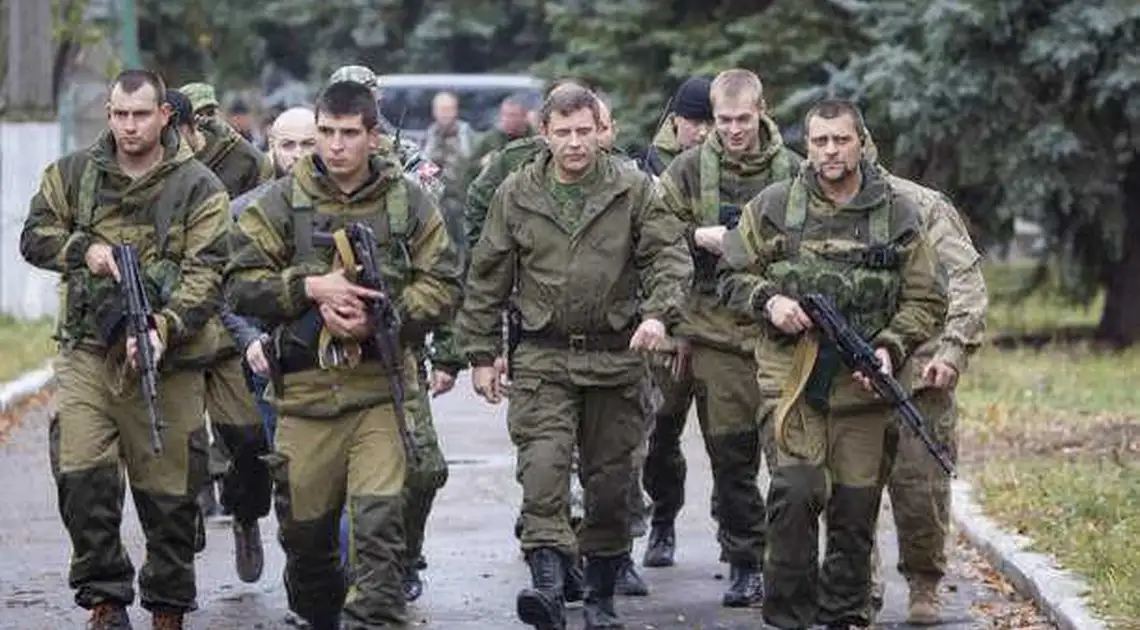 На Донбасі ворог терміново посилив "мобілізацію": в розвідці повідомили про паніку бойовиків фото 1