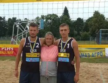 Кропивничанин переміг у чемпіонаті України з волейболу на піску (ФОТО) фото 1