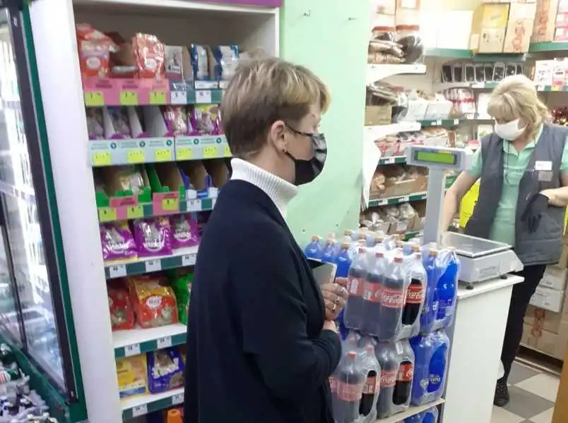 Пошта та 9 магазинів: на Кіровоградщині продовжують виявляти порушення карантинних вимог