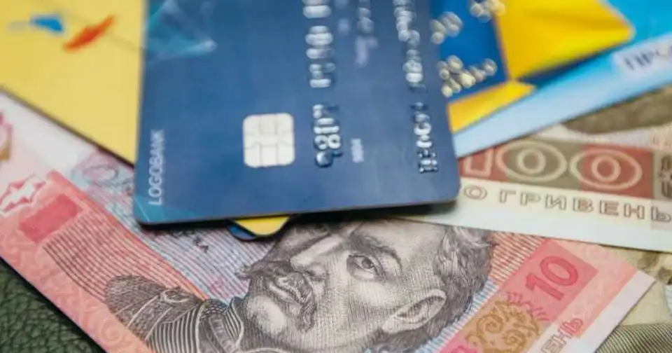 На Кіровоградщині шахрайка викрала гроші з банківської карти чоловіка