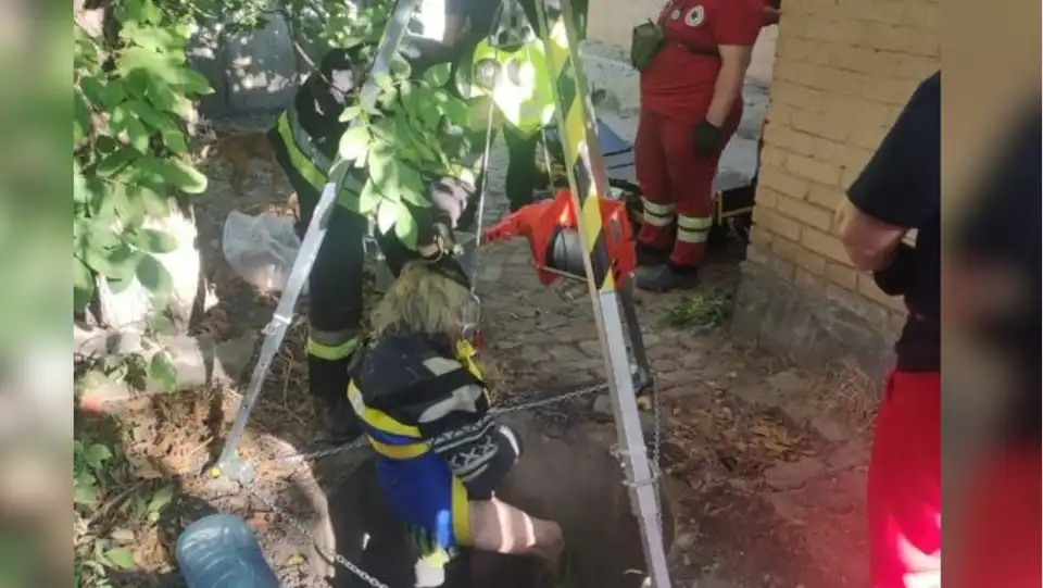 жінка впала в колодязь в Олександрії