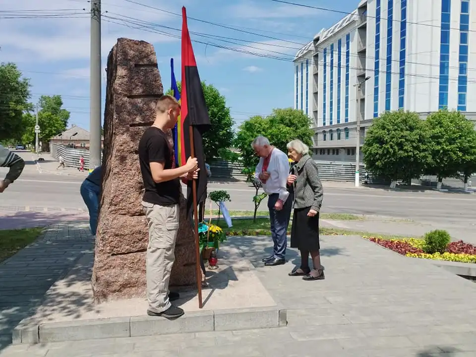 пам'ятник жертвам репресій