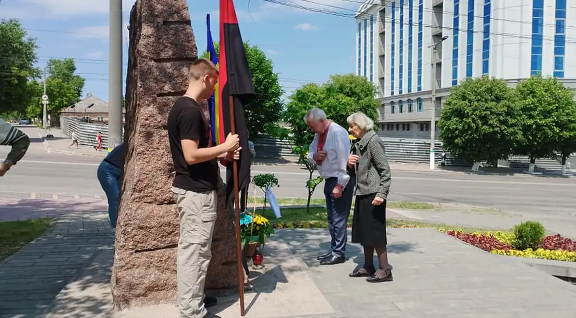 пам'ятник жертвам репресій