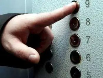 У Кiровоградi "ремонтами" ліфтів можуть займатись аферисти фото 1