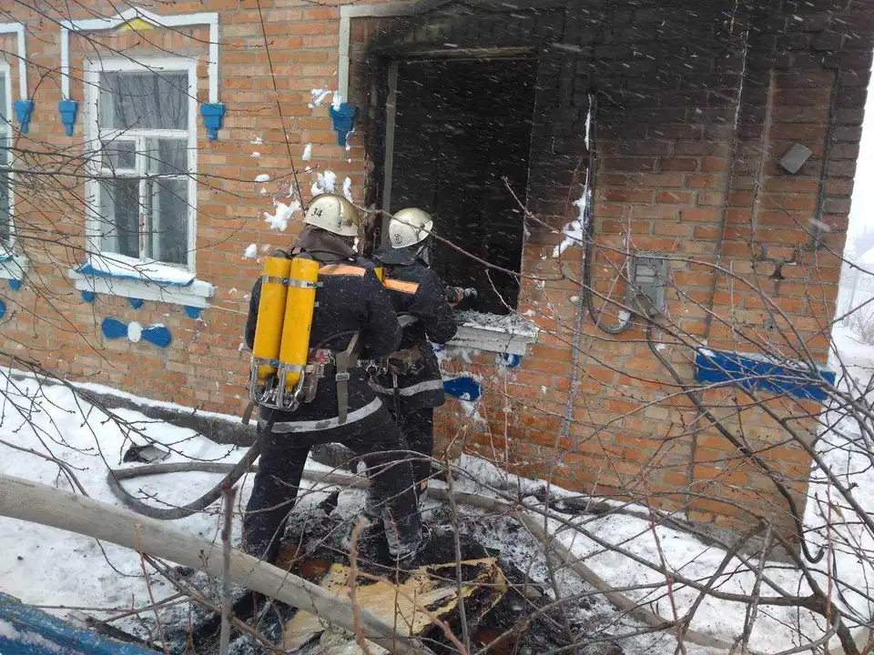На Кіровоградщині внаслідок пожежі отруївся чадним газом пенсіонер