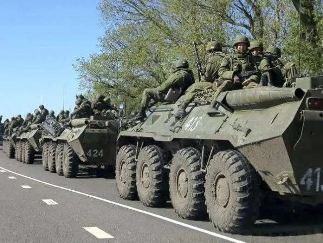 Росія нарощує військові сили біля кордону з Україною фото 1