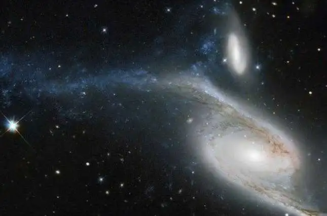 Вчені розкрили таємницю загадкових космічних радіосигналів