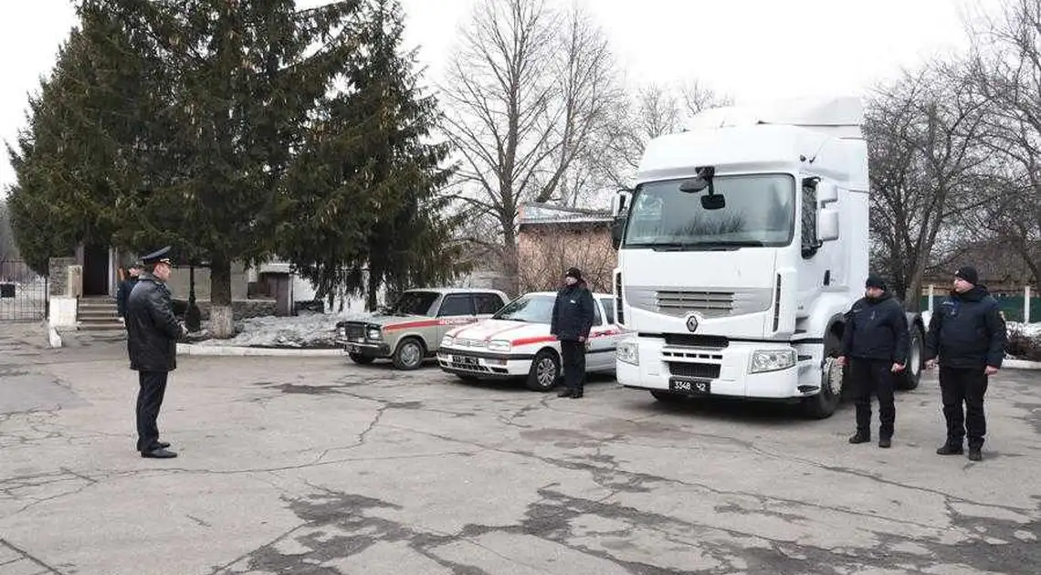 Рятувальники Кіровоградщини поповнили автопарк конфіскованими автівками  (ФОТО) фото 1