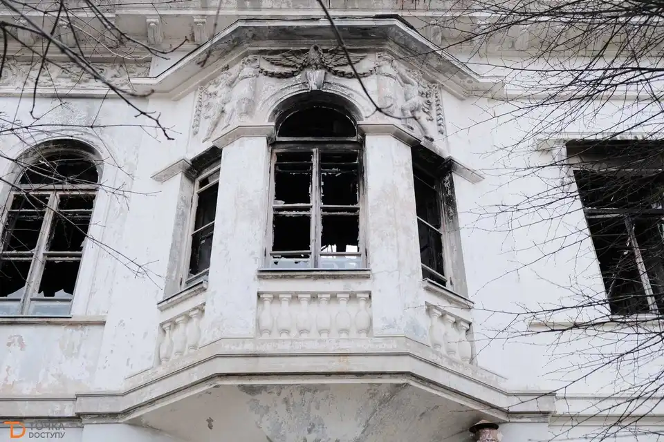 У Кропивницькому досі триває слідство щодо пожежі в історичних будівлях на Дворцовій (ФОТО) фото 1
