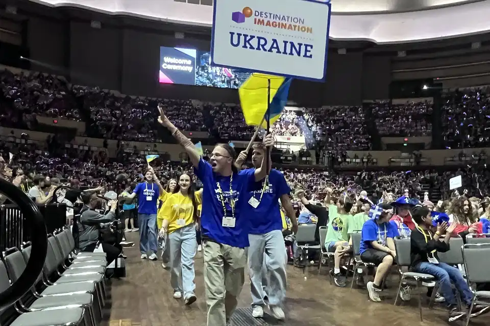 Десяте місце у світі та спецнагороду отримали учні з Кропивницького на олімпіаді креативності в США