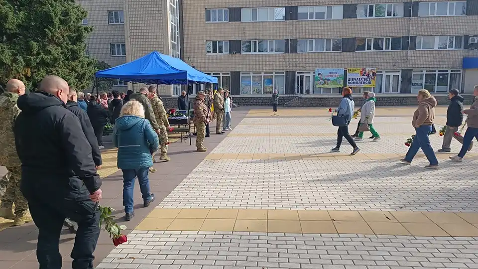 У Знамняці попрощалися з військовим Олегом Павленком