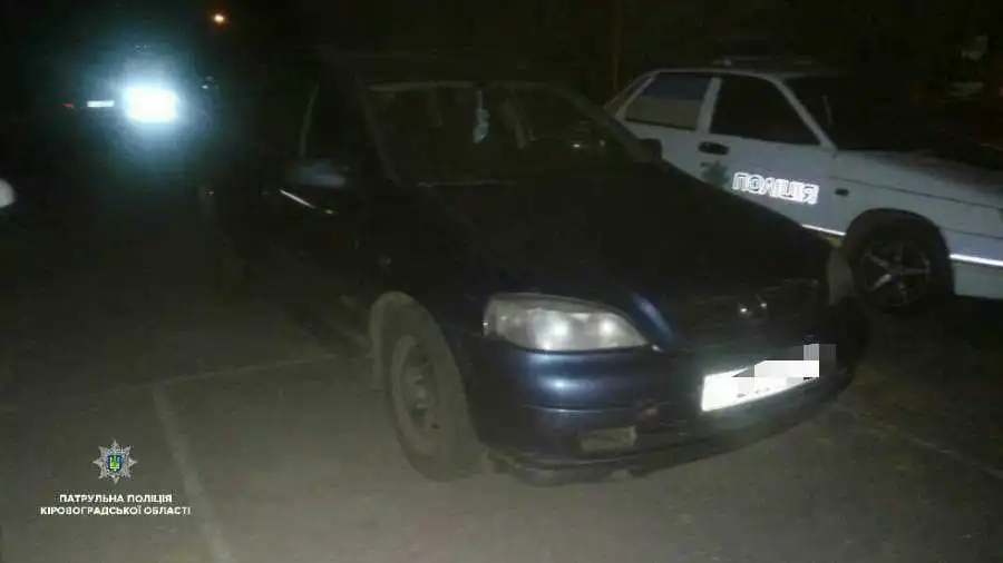 На Кіровоградщині п’яний водій катався на авто з підробленими документами (ФОТО)