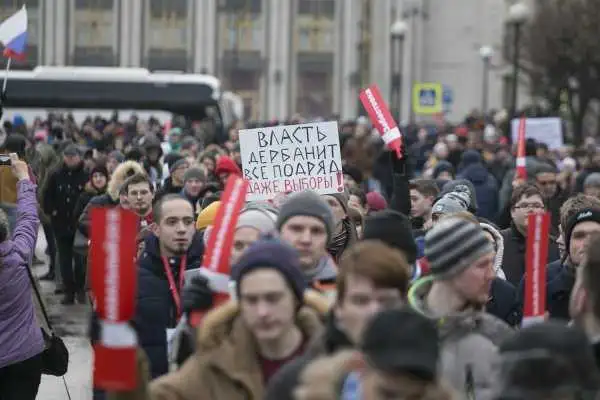У Росії затримали кількасот учасників антипутінських мітингів фото 1
