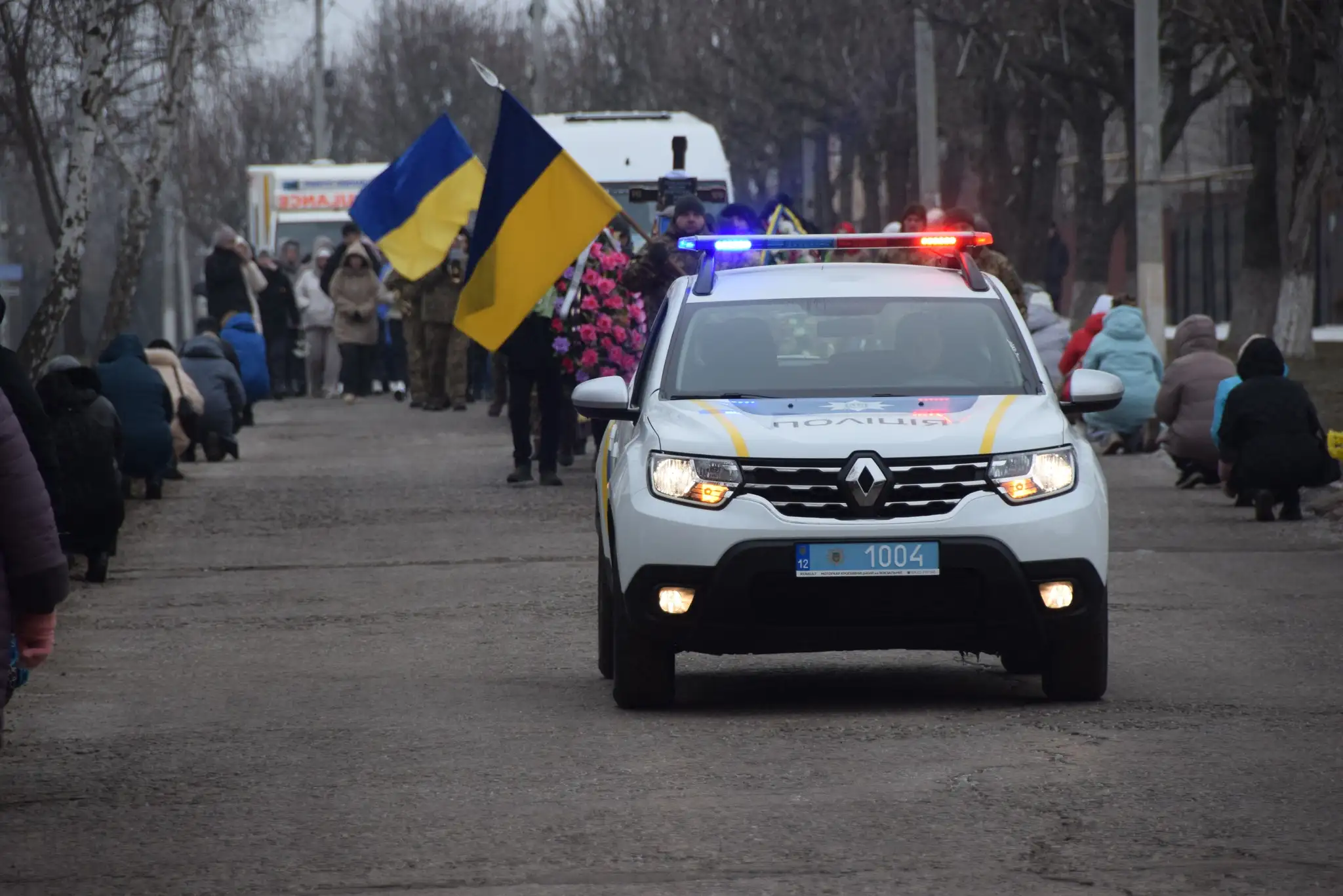 Попрощалися з військовим у селищі Петрове