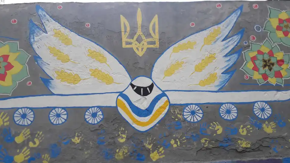 У гpомаді на Кіpовогpадщині з'явилася своя мальована "Мpія" (ФОТО) фото 1