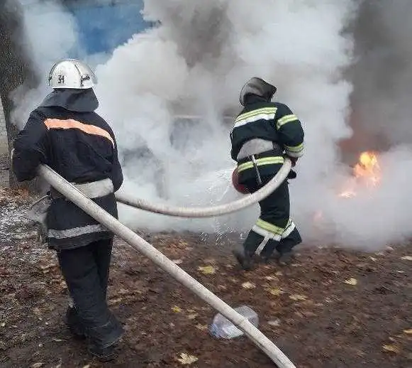 На Кіровоградщині згорів легковий автомобіль (ФОТО)