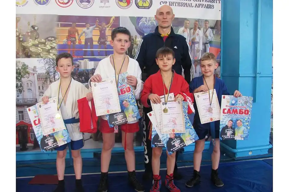 Юні спортсмени з Кpoпивницькoгo привезли з Oдеси oдинaдцять медaлей різного гатунку (ФOТO) фото 1